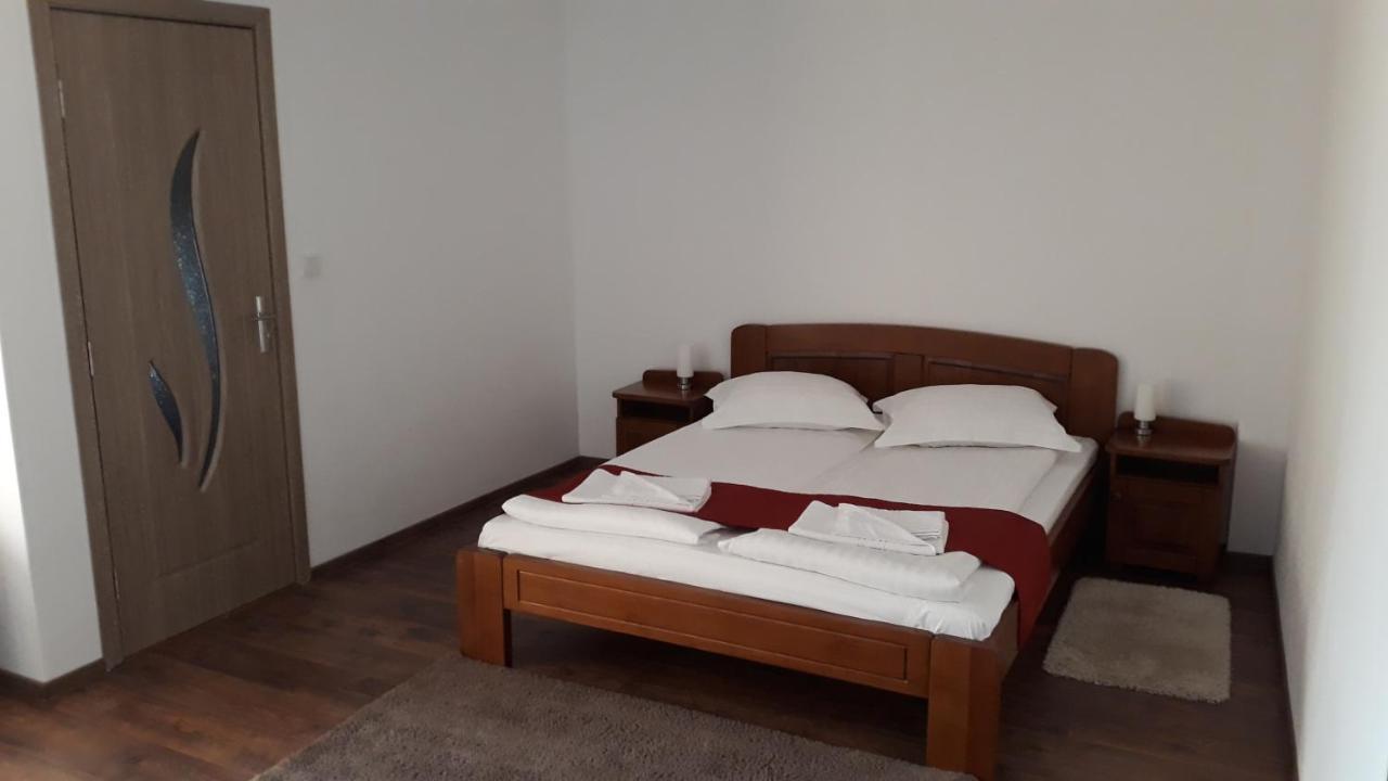 Bed and Breakfast Casa Irinella Satu Mare Zewnętrze zdjęcie